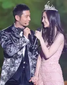 黄晓明我喜欢女人的胸但我只摸过两个人的

