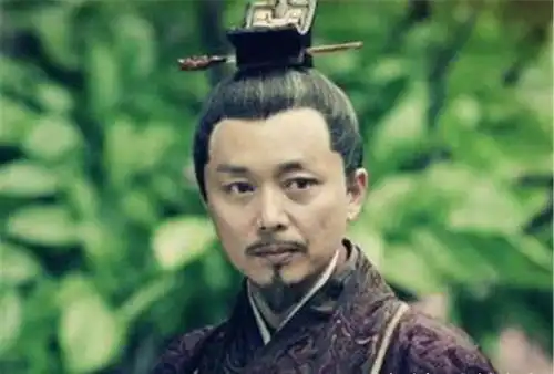 他刚刚出道便被打压,一口气隐忍10年,45岁才从反派迅速蹿红