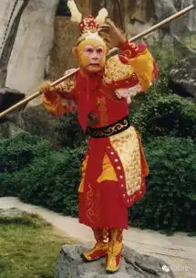六小龄童的执著和善变矛盾吗
