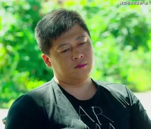 他被赵本山力捧,上学就出演乡村爱情,如今却成烤串老板
