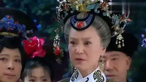 新还珠格格太后说令妃包庇小燕子紫薇,皇后挑拨说有陌生人