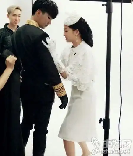 两人录制明星大侦探
