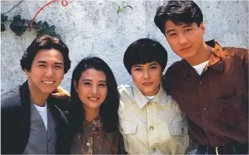 周海媚的黑红往事,以及她身后的4个男人
