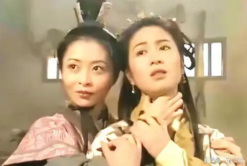 戏里第一女反派,戏外在家相夫教子,48岁汤盈盈上演反差人生
