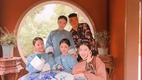 高雨儿延禧攻略杀青戏里狠辣戏外甜美
