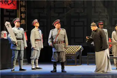 老舍经典茶馆时隔五年重回北京曲剧舞台
