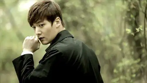 崔振赫台北开见面会自曝相信一见钟情因出演继承者们配角走红
