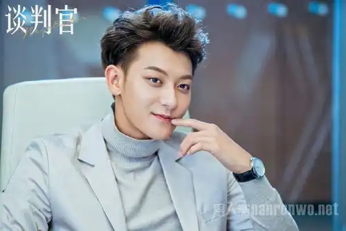 谈判官谢晓飞的结局是什么谢晓飞有跟童微在一起吗
