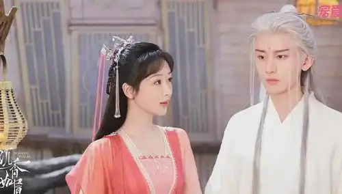 与凤行赵丽颖大火,压力来到杨紫这边,究竟谁是国剧女一号