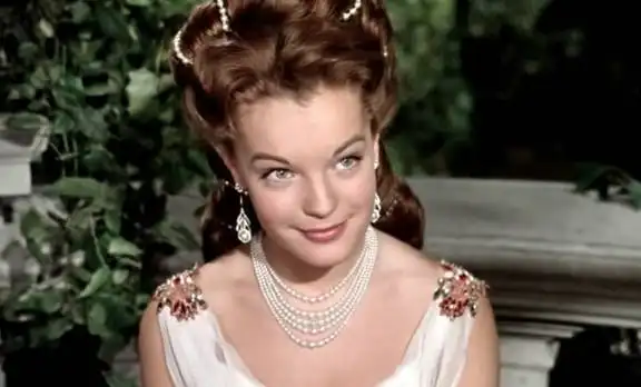 茜茜公主,曾害死亲生女的精神病人,最终被一把锉刀暗杀