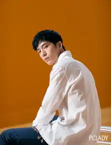 井柏然现身loewe秀场,hermèsthombrowne精彩不断
