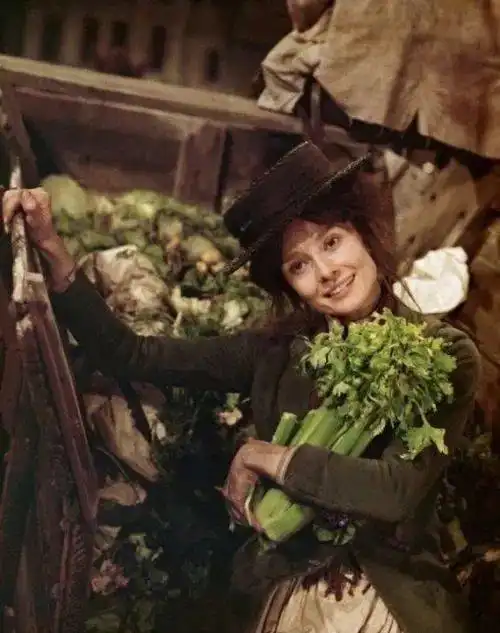 扒完几部影视剧,普通人能学的贵妇穿搭都在这了