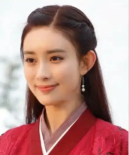 被郭敬明吐槽网红脸遭袁咏仪狂怼,她为何还能出演陈情令
