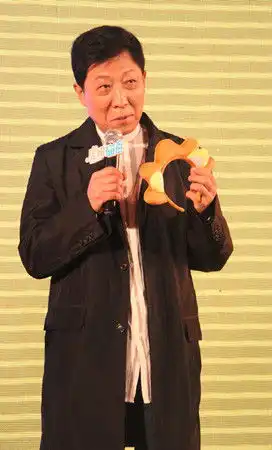 虎妈猫爸发布会韩童生赵薇组合狮虎父女
