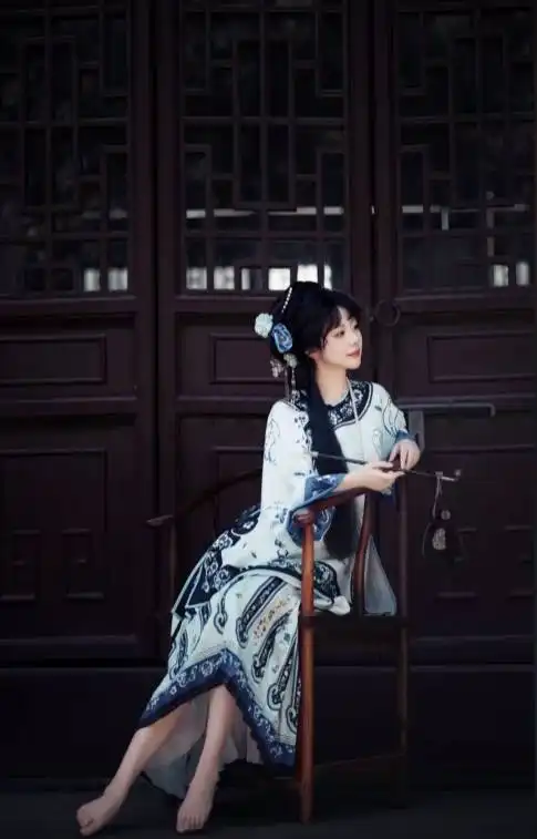 小姐姐上线黑神话悟空萍萍演员近照曝光