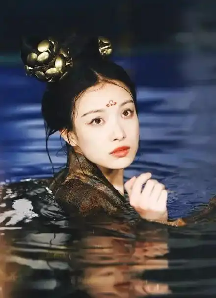 美白水中的爱马仕500ml大瓶平价替代2000元神仙水还能先试后买

