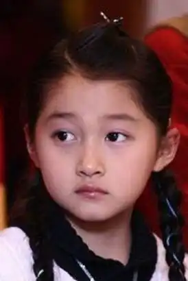 突然发现宋祖儿很像青青河边草和婉君里的金铭啊
