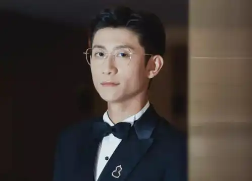 曝某童星已踩缝纫机账号全是团队管理隐瞒,张一山于小彤躺枪
