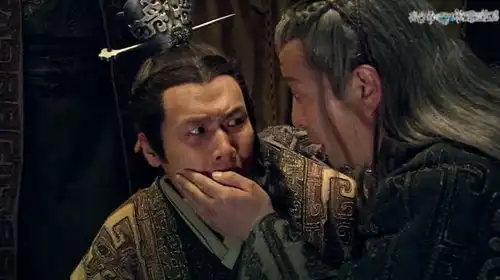 扶苏明明是李斯的女婿,为什么李斯不帮扶苏,反而帮胡亥登基呢
