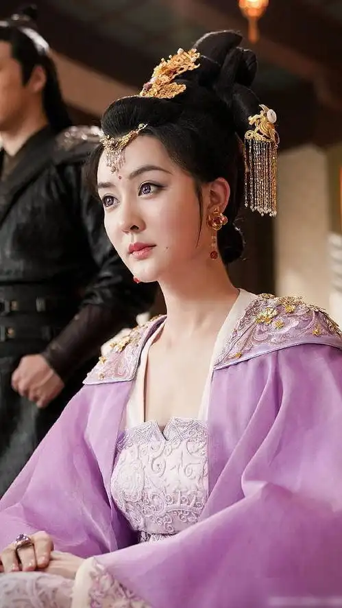 长相守花锦绣楷旋美图分享,感觉长得比女主好看太多了