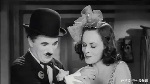 卓别林这段舞蹈直接封神堪称全剧最爆笑我看了三遍
