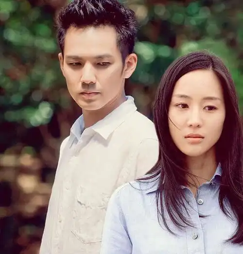 不靠炒作全凭实力,42岁张钧甯皮肤紧致肤白貌美从头美到脚
