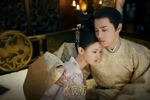 杨超越首谈火箭少女解散感受,解散就是解脱