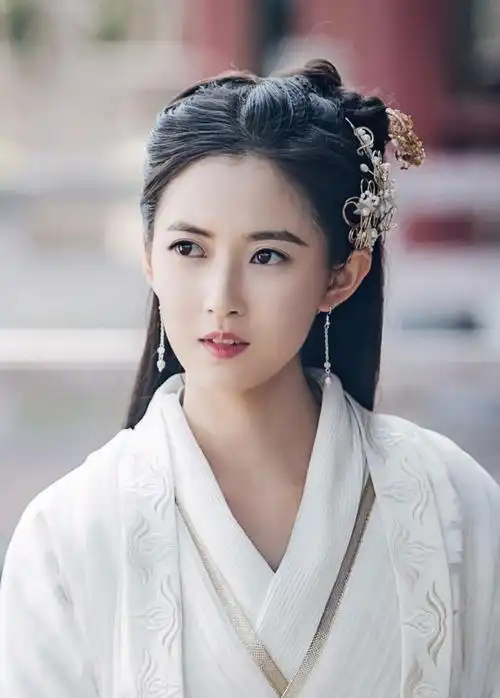 惊艳了时光的古装女星,杨幂虐心,吴倩傲娇,陈钰琪画风清丽

