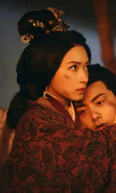 颠沛流离二十多年的皇后,死或许是一种解脱
