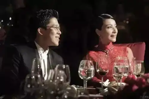 她颜值完败奶茶,却嫁入超级豪门被宠成女王,这个女人凭什么