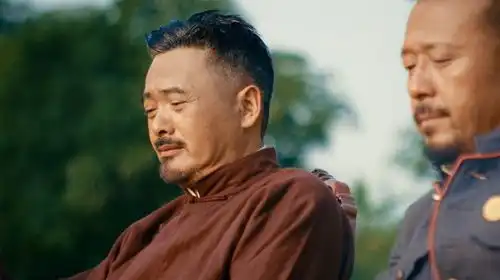让子弹飞一个麻匪,是靠什么打败恶霸黄四郎的
