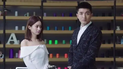 倾城时光赵丽颖办公室勾引boss,金瀚吐血了