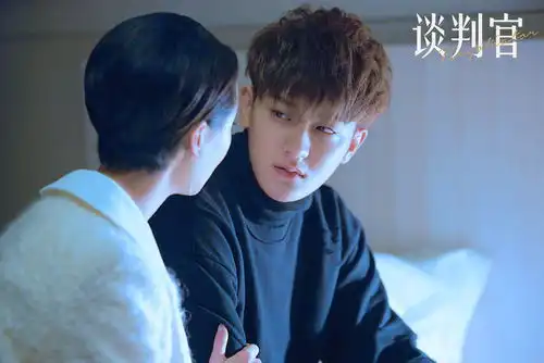 谈判官春节热播黄子韬狂吸长辈粉
