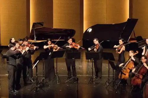 听大师音乐会看刘震云同名小说改编话剧,尽在重庆大剧院