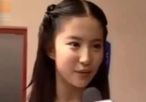 刘亦菲16岁试镜神雕侠侣照片曝光,难怪金庸会选她演小龙女
