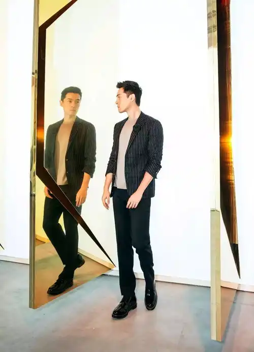 让胡歌来告诉你,这是一条有香味的推送