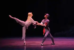 保健品泡脚盆剃须刀那个男人到底想要什么
