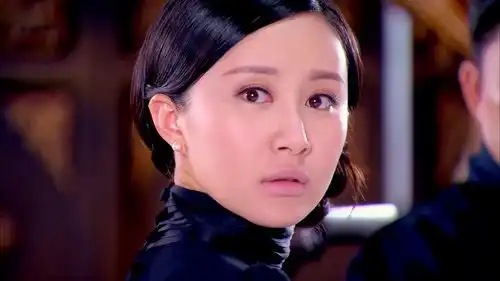 烽火佳人佟毓婉回到佟家看到红羽,问询父亲怎么回事
