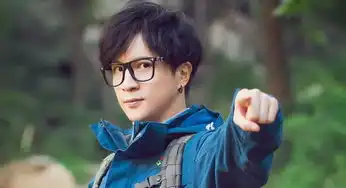 老薛和铠甲勇士这么有缘和地虎侠关系密切,与其他勇士还彪过戏
