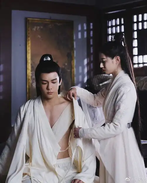 或许混乱中有人陪我聊聊新倚天吗忌敏镇楼
