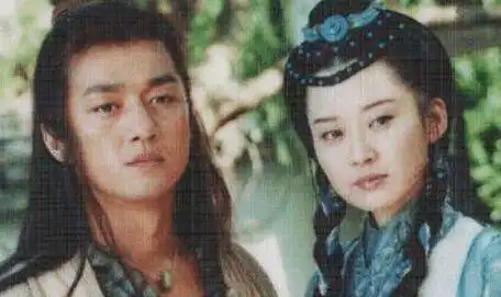 李亚鹏女友susie新照,风格神似王菲,网友比王菲漂亮
