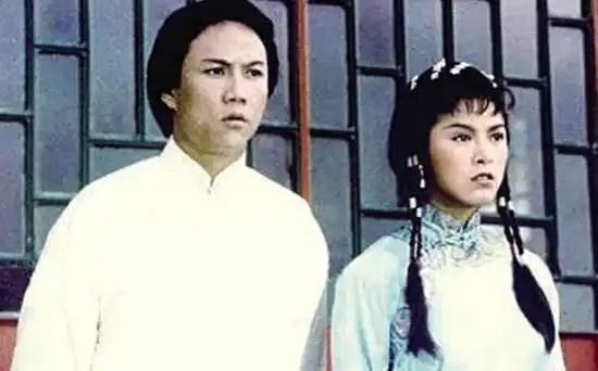 65岁米雪与84岁谢贤同框,京剧造型惊艳众人,皮肤紧致不显老