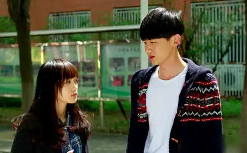 想给女主挂眼科系列明明男二貌美如花,却偏要死磕男主
