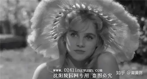 首版洛丽塔女主去世14岁拿下的经典角色,却让她恨了一生
