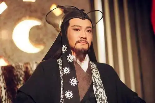 笑傲江湖一代枭雄,囚禁十二年重返尊位,却解不开人生的矛盾
