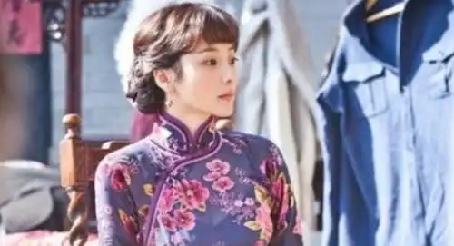 小妾分得30万遗产,全都还给原配儿子我才17岁,还要去读书