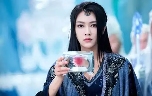 一直不温不火的女配角,名气不大颜值却很高,沉鱼落雁让人沦陷