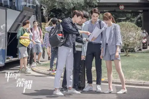 从时下最热的短剧出走回归传统长剧,这位导演为何这么做