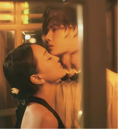 周迅王一博看着还挺登对的,两人相差22岁,看着可有cp感
