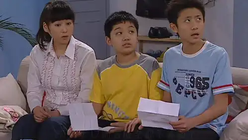 家有儿女3刘星压榨小雪,却被妈妈批评,不料小雪好面子同意了